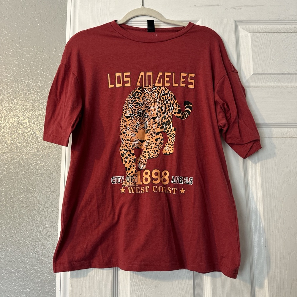 Los Angeles Graphic Tee - Red